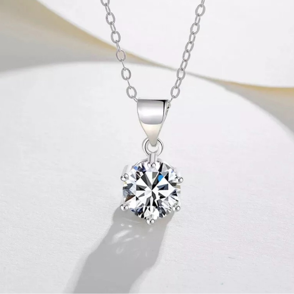 Gorgeous 2CT Moissanite Pendant Necklace 925 SS GRA certified - Picture 3 of 14